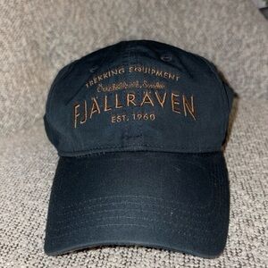 FJALLRAVEN hat, S/M, NWOT